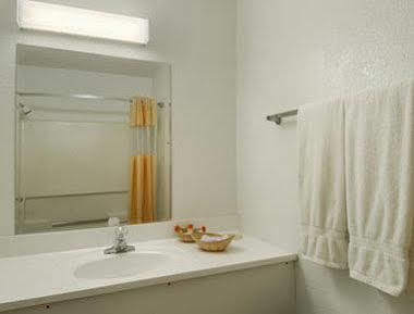 Travelodge By Wyndham Gallup Buitenkant foto